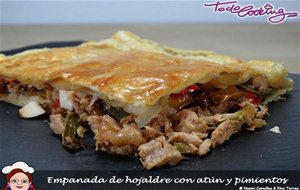 Empanada De Hojaldre Con Atún Y Pimientos