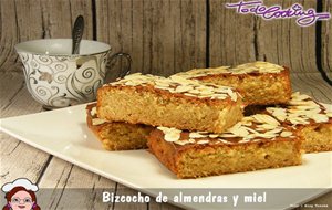 Bizcocho De Almendras Y Miel