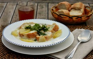 Sopa De Leche Y Pan (changua)
