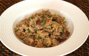 Cuscús De Coliflor Con Costillas De Cerdo
