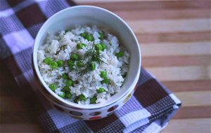 Pilaf Con Guisantes Y Ajo
