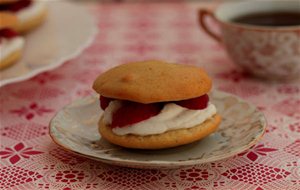 Bizcosandwich O Whoopies De Almendras Con Frambuesas Sin Azúcar
