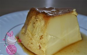 Flan A Las Tres Leches.
