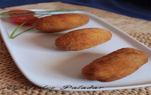 Croquetas De Pescado Y Algas Marinas
