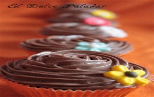 Cupcakes De Chocolate Y Chese Cream De  Nutela.
