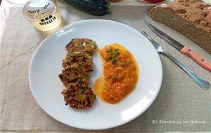 Hamburguesas De Calabacin Y Quinoa Con Pisto Picante
