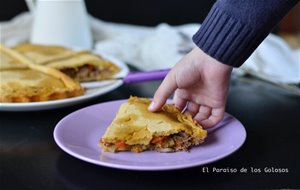 Empanada De Carne Con  De Harina De Maiz 
