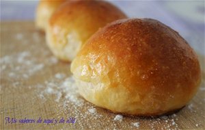 Bollitos De Yogur Griego // Greek Yoghourt Buns