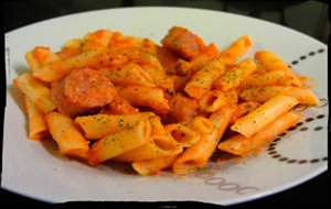 Macarrones Con Salchichas Frescas