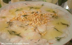 Carpaccio De Gambas De Malaga Con Crujientes De Frutos Secos, Vinagreta De Limon Y Aceite De Oliva Virgen Extra Y Eneldo
