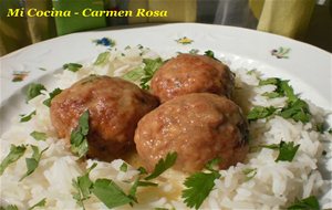 Koftas De Cordero Con Arroz Al Aroma De Rosas
