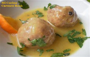 Albondigas En Salsa De Naranja Y Cilantro
