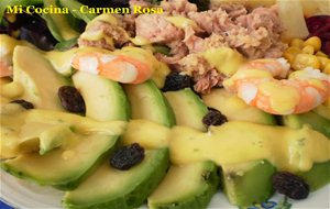 Ensalada De La Axarquia, De Aguacate Con Vinagreta De Mango 
