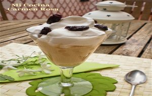 Sabayon Con Vino Dulce Moscatel Malagueño, Nata Montada Y Uvas Pasas De Malaga
