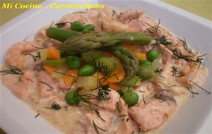 Salmon Con Verdura De Primavera Y Eneldo
