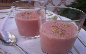 Gazpacho De Cerezas Con Ajonjoli
