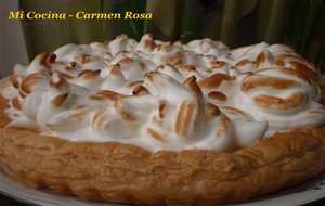 Pastel De Hojaldre Relleno De Lemon Curd Con Merengue Italiano
