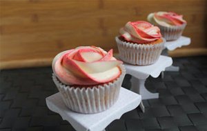 Cupcakes De Vainilla En Forma De Rosa
