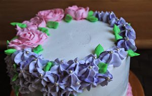 Bizcocho De Café Con Leche Y Tarta De Flores
