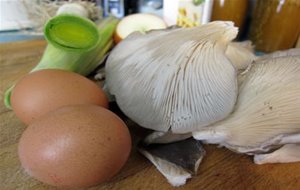 Huevos Al Plato Con Salteado De Setas