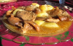 Níscalos Con Patatas A La Cazuela.