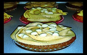 Cupcakes De Chocolate Blanco Y Vainilla Con Crema De Avellana
