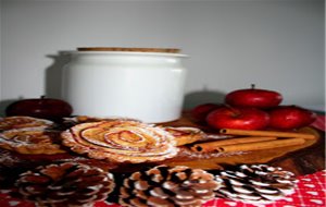 Tartaletas De Crema Pastelera Y Manzana
