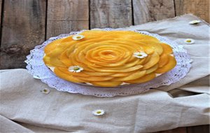 Tarta De Melocotón En Almíbar Y Crema De Queso
