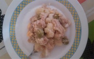 Ensalda De Patatas Y Bacalao Con Alli Oli
