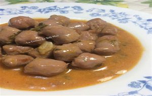 Salchichas Frescas En Salsa 
