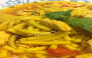 Cazuela De Fideos Con Pollo 
