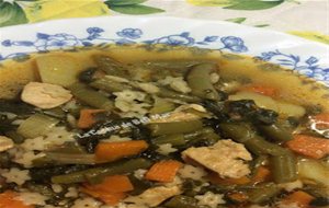 Sopa De Verduras Con Pollo Y Estrellas
