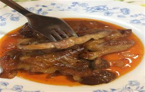 Chuletas De Aguja En Salsa Barbacoa 
