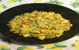 Salteado De Arroz Con Pollo 
