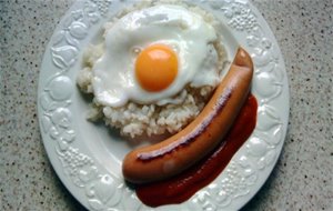 Arroz A La Cubana Con Salchichas