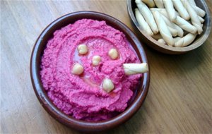 Hummus De Remolacha Y Garbanzos