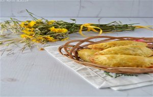 Empanadillas De Morcilla Y Manzana Con Masa Casera  {reciclando Sabores}