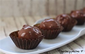 Trufitas De Coco Y Chocolate Con Leche.
