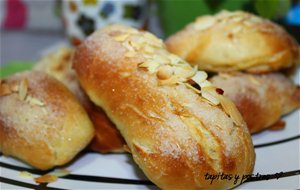 Coca De Panadero Con Anís Y Almendras
