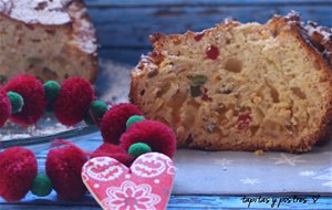 Brioche Con Fruta Escarchada.
