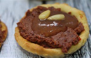 Canapé De Paté De Morcilla Y Mermelada De Pera.
