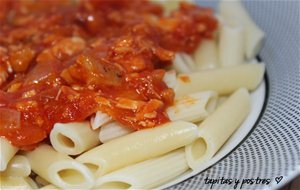 Macarrones Boloñesa De Pollo Asado
