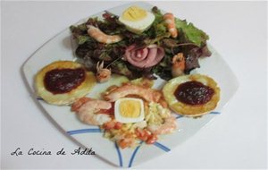 Ensalada Con Huevos Cuadrados, Y Queso A La Plancha
