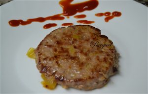 Hamburguesas Con Manzana Caramelizada
