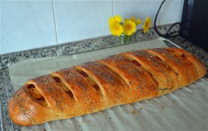 Pan De Briox Relleno De Salchichas De Frankfurt
