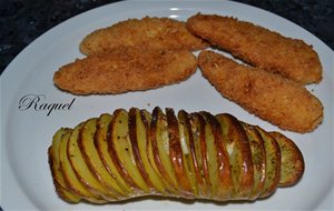 Patatas Hasselback Con Nuggets De Pollo
