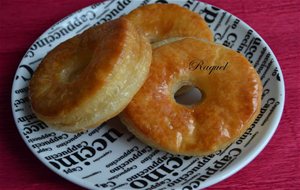 Rosquillas De Hojaldre Bañadas En Miel
