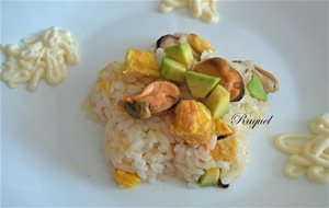 Ensalada De Arroz Con Aguacate Y Mejillones En Escabeche
