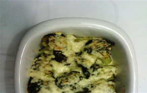 Brócoli Con Gratinado De Cebolla Y Almendra
