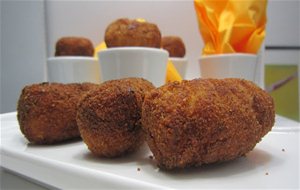 Asalto De Agosto: Croquetas De Pavo Y Nueces, Con Curry
